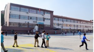 Yıkım kararı verilen okulların öğrencileri diğer okullara taşındı