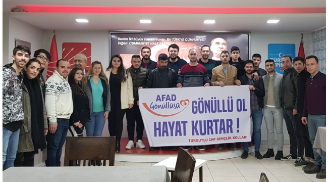 CHP’li gençler AFAD’ın ‘Gönüllü Ol’ kampanyasında