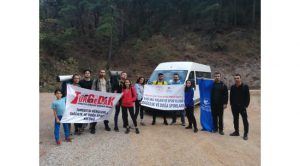Gençlik Merkezi sporcuları Kemalpaşa Dereköy Tırmanış Bahçesi’ndeydi