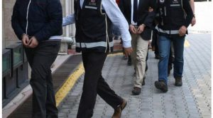 Turgutlu’daki kaçak bahis operasyonunda 2 tutuklama