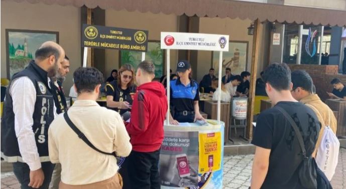 Turgutlu polisinden üniversitesi öğrencilerine bilgilendirme