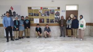 Duyarlı öğrenciler, okul dergisinin ilk sayısında Filistin’e destek verdiler