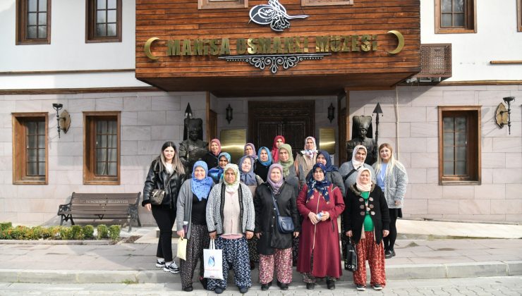 Yunusemreli Kadınlar Kanser Konusunda Bilgilendiriliyor